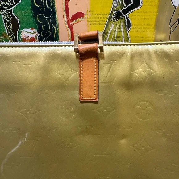 Louis Vuitton Houston Tote Lime Yellow Leather Monogram Vernis - Picture 4 of 15